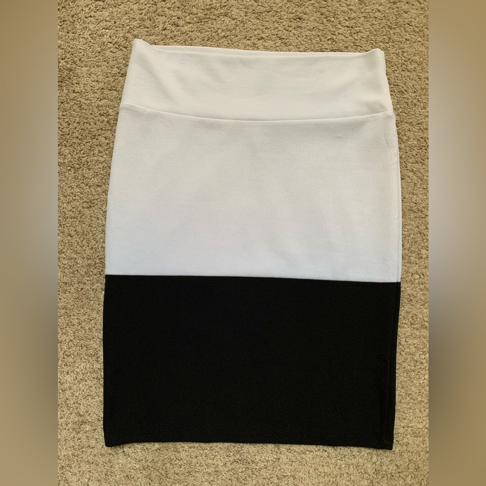 LuLaRoe “Cassie” Skirt size Large